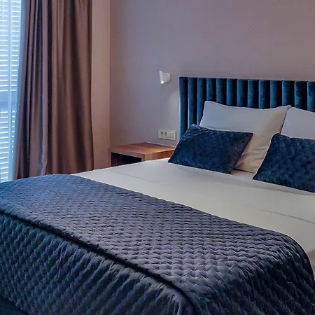 Downtown Stylish And Sophisticated Apartman *