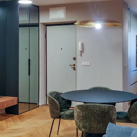 Apartment Downtown Stylish And Sophisticated Zadar